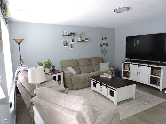 1590 Tulip Court, Franklin, IN 46131