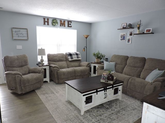 1590 Tulip Court, Franklin, IN 46131