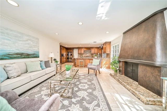 15 Ensueno East, Irvine, CA 92620