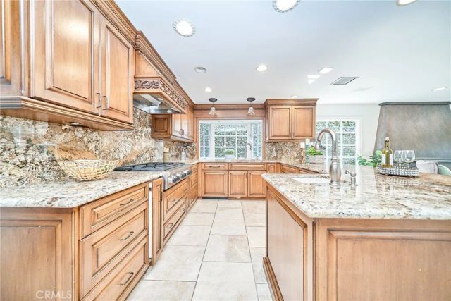 15 Ensueno East, Irvine, CA 92620