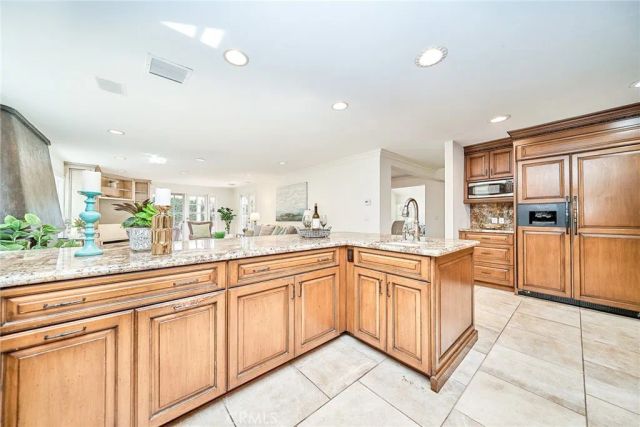 15 Ensueno East, Irvine, CA 92620