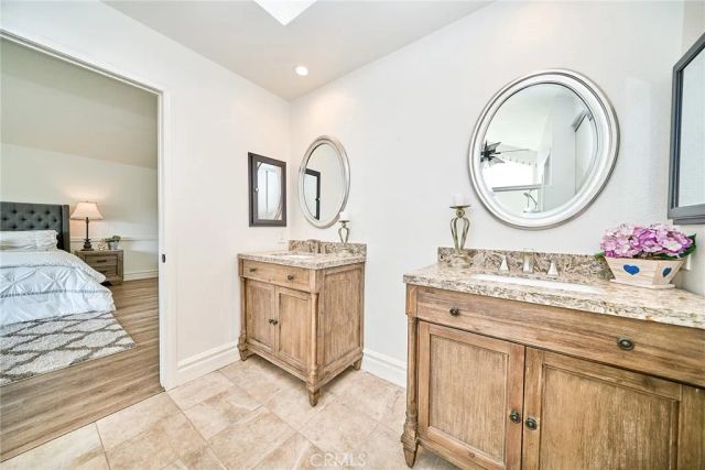 15 Ensueno East, Irvine, CA 92620