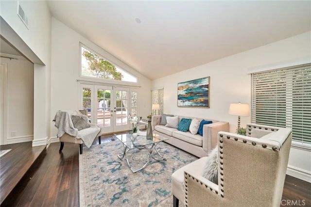 15 Ensueno East, Irvine, CA 92620