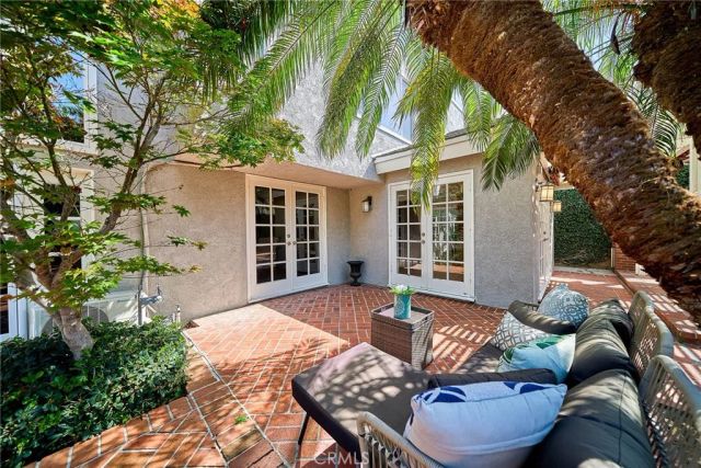 15 Ensueno East, Irvine, CA 92620