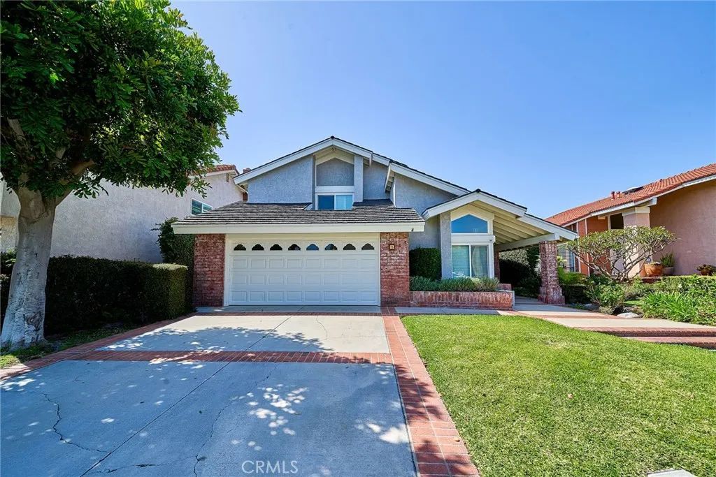 15 Ensueno East, Irvine, CA 92620