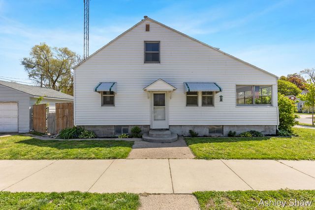 395 W 19th Street, Holland, MI 49423