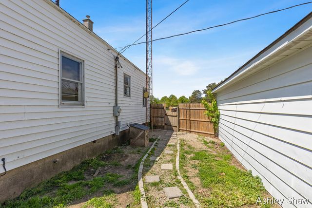 395 W 19th Street, Holland, MI 49423
