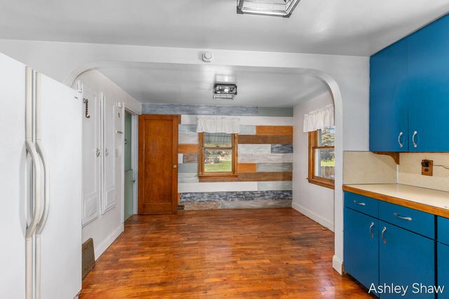 395 W 19th Street, Holland, MI 49423