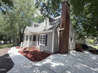 2900 Broadlands Drive, Raleigh, NC 27604