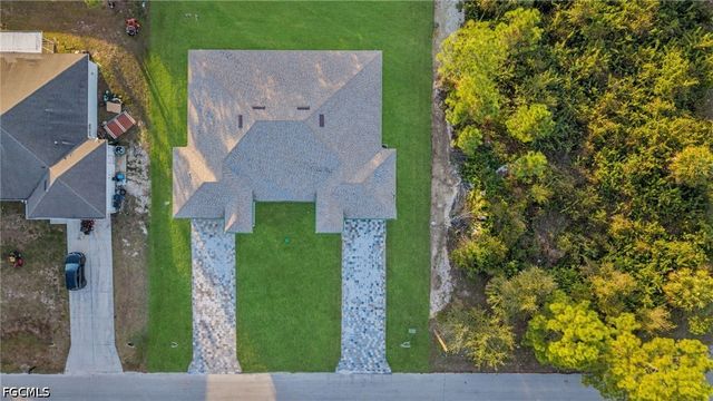 4982 Fairway Ct, Lehigh Acres, FL 33973