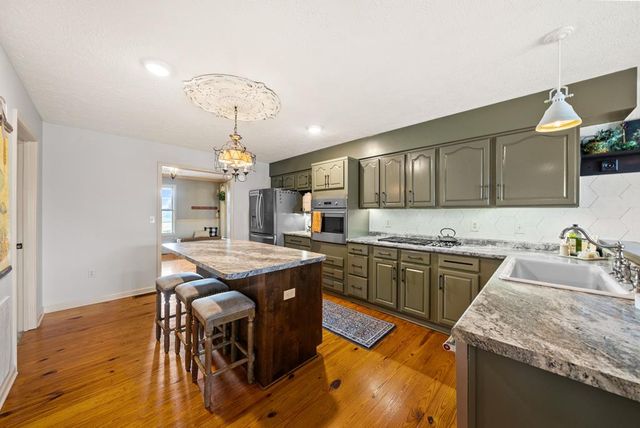 12078 Johnson Mill Rd., Crofton, KY 42217