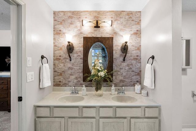 12078 Johnson Mill Rd., Crofton, KY 42217