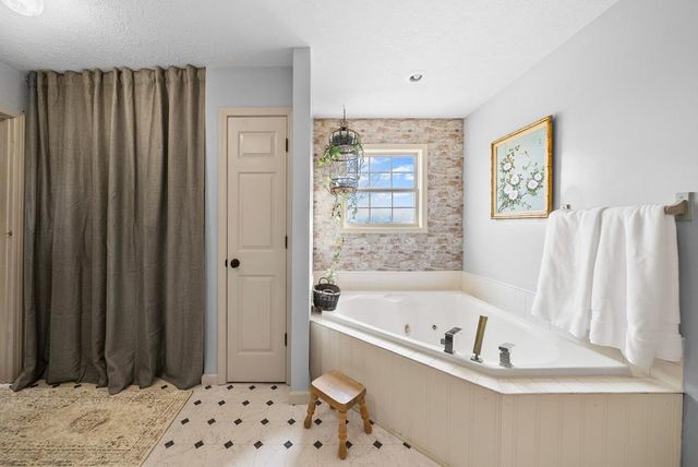 12078 Johnson Mill Rd., Crofton, KY 42217