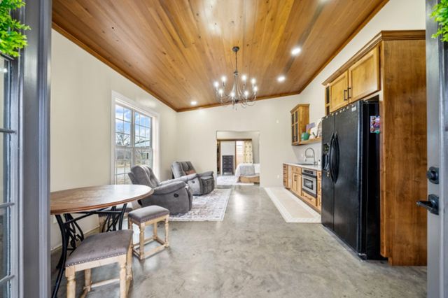 12078 Johnson Mill Rd., Crofton, KY 42217