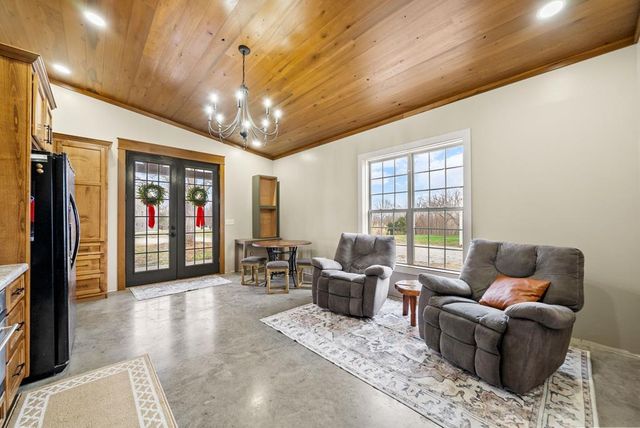 12078 Johnson Mill Rd., Crofton, KY 42217