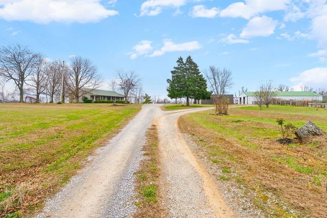 12078 Johnson Mill Rd., Crofton, KY 42217