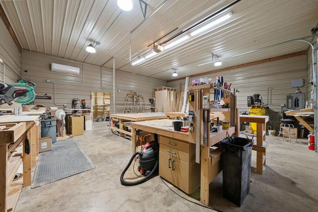 12078 Johnson Mill Rd., Crofton, KY 42217