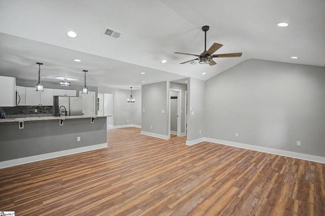2611 Anderson Highway, Williamston, SC 29697