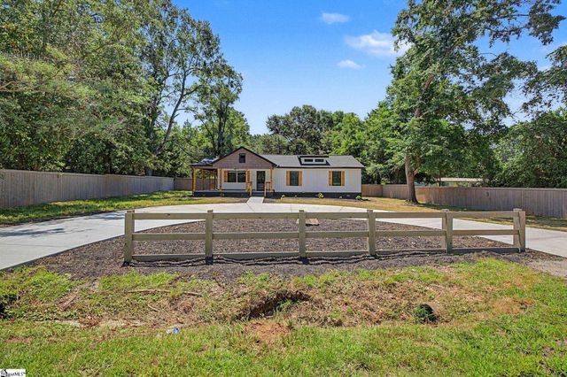 2611 Anderson Highway, Williamston, SC 29697
