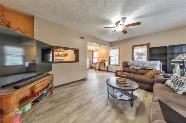 1182 Broward NE Drive, Marietta, GA 30066