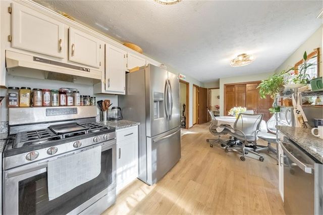 1182 Broward NE Drive, Marietta, GA 30066