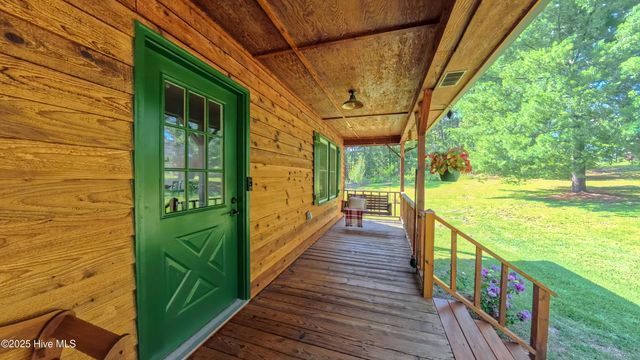 228 Windy Hill Road, Aberdeen, NC 28315