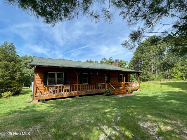 228 Windy Hill Road, Aberdeen, NC 28315