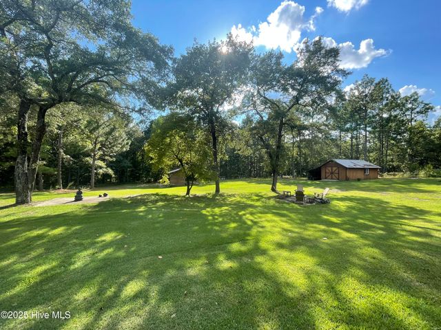 228 Windy Hill Road, Aberdeen, NC 28315