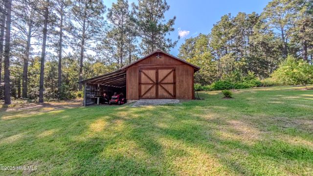 228 Windy Hill Road, Aberdeen, NC 28315