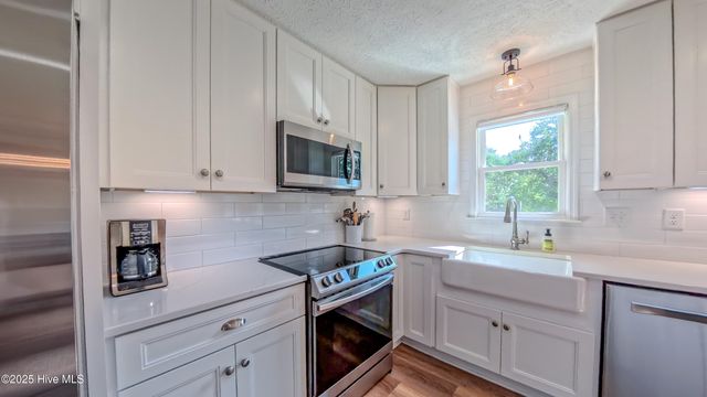 228 Windy Hill Road, Aberdeen, NC 28315