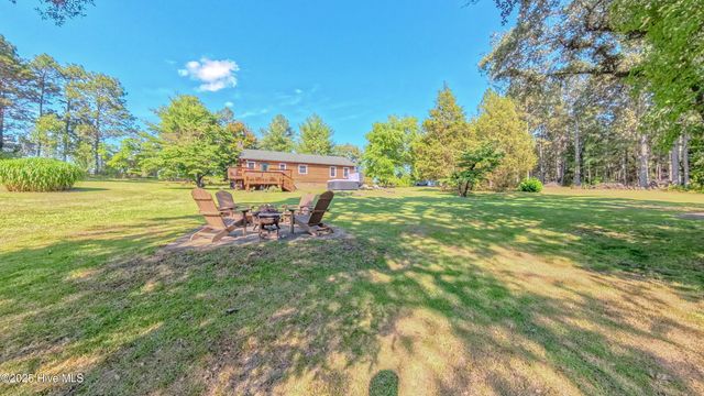 228 Windy Hill Road, Aberdeen, NC 28315
