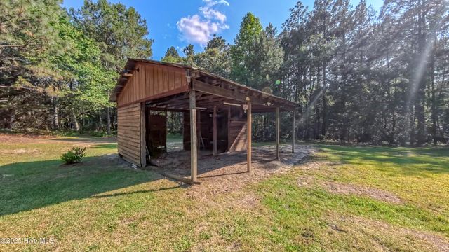 228 Windy Hill Road, Aberdeen, NC 28315