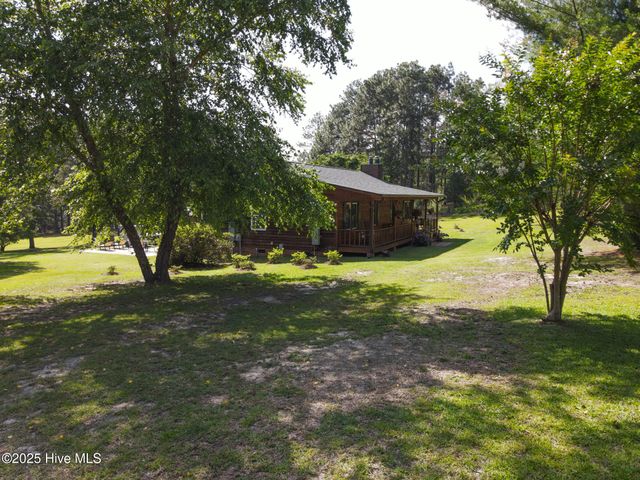 228 Windy Hill Road, Aberdeen, NC 28315