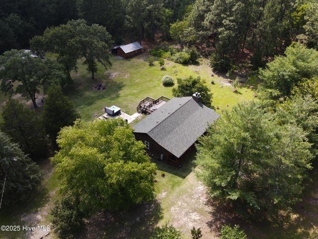 228 Windy Hill Road, Aberdeen, NC 28315