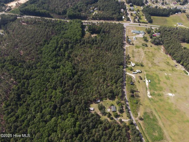 228 Windy Hill Road, Aberdeen, NC 28315