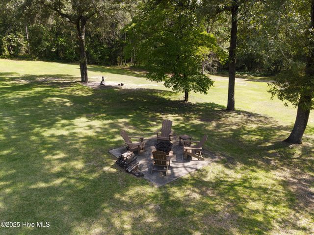 228 Windy Hill Road, Aberdeen, NC 28315
