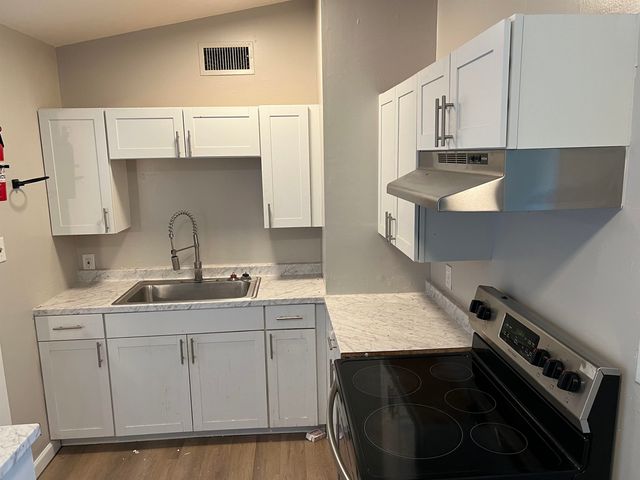 2032 Warwick Street, Tallahassee, FL 32310