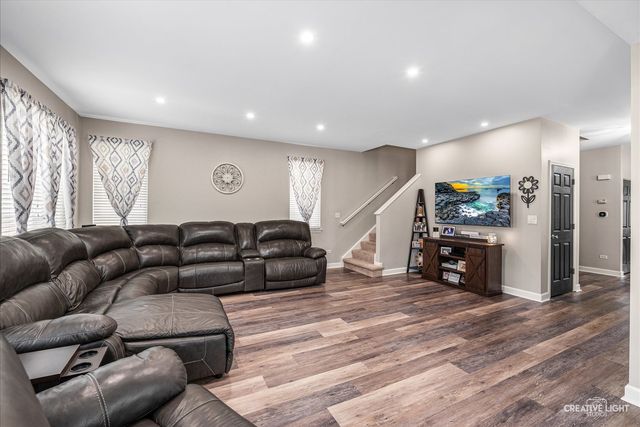 2764 Avalon Lane, Montgomery, IL 60538