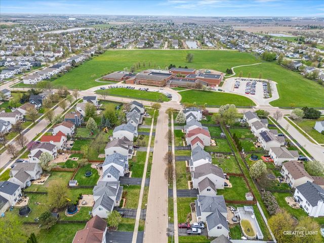 2764 Avalon Lane, Montgomery, IL 60538