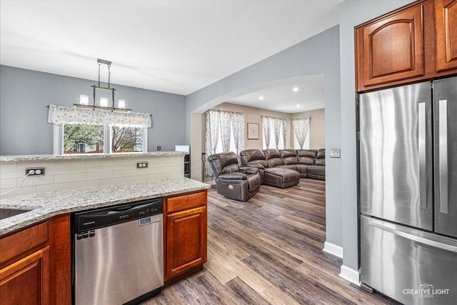 2764 Avalon Lane, Montgomery, IL 60538