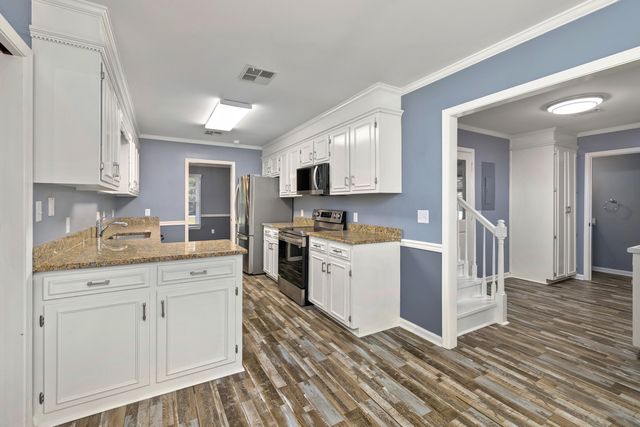 2120 Tanglewood Road, Sumter, SC 29154