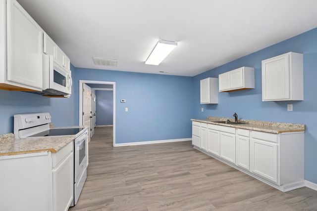 2120 Tanglewood Road, Sumter, SC 29154