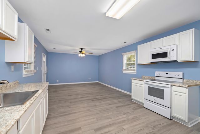 2120 Tanglewood Road, Sumter, SC 29154