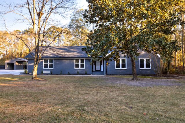 2120 Tanglewood Road, Sumter, SC 29154