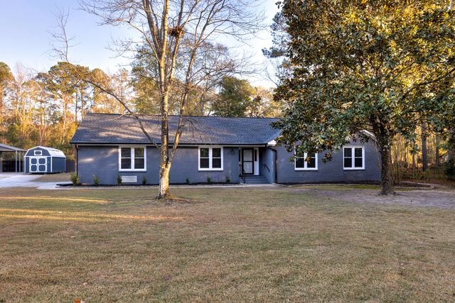 2120 Tanglewood Road, Sumter, SC 29154