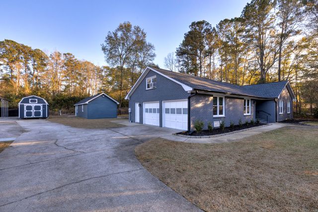 2120 Tanglewood Road, Sumter, SC 29154