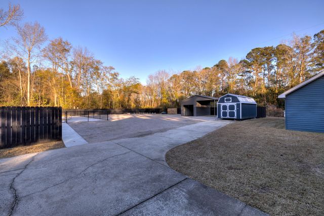 2120 Tanglewood Road, Sumter, SC 29154