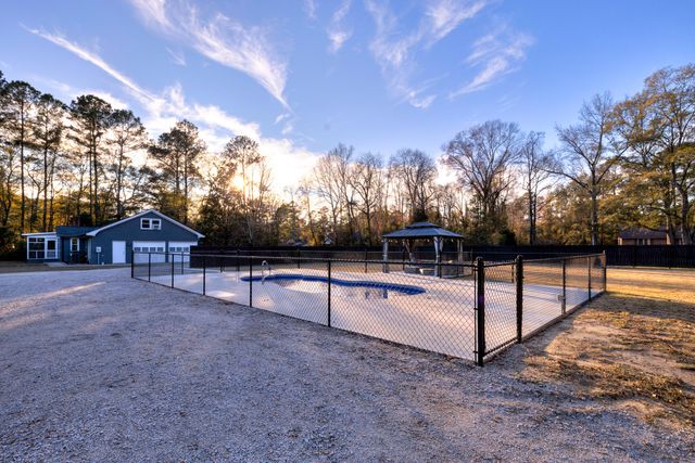 2120 Tanglewood Road, Sumter, SC 29154