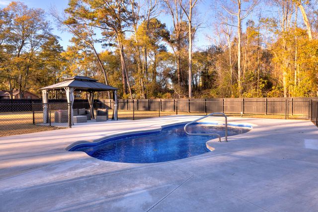 2120 Tanglewood Road, Sumter, SC 29154