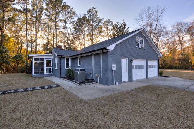 2120 Tanglewood Road, Sumter, SC 29154